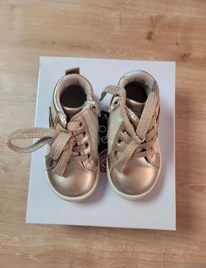 Baskets montantes fille taille 21 - photo numéro 3