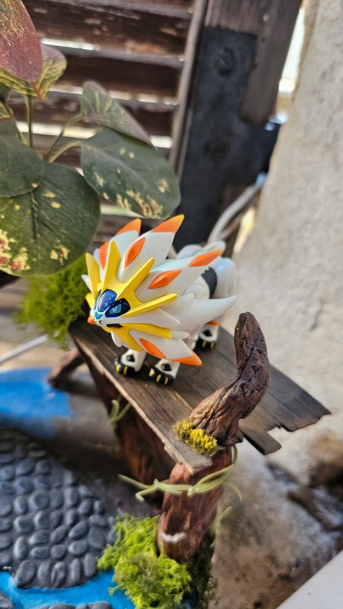 Super figurine Pokemon Nintendo tomy solgaleo