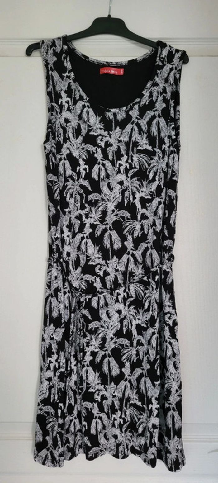 Robe 38/40 neuve