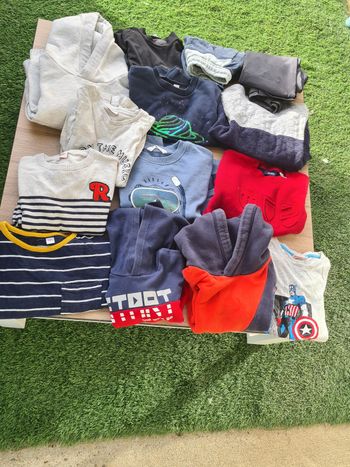 Lot de vêtements enfant – 6 ans