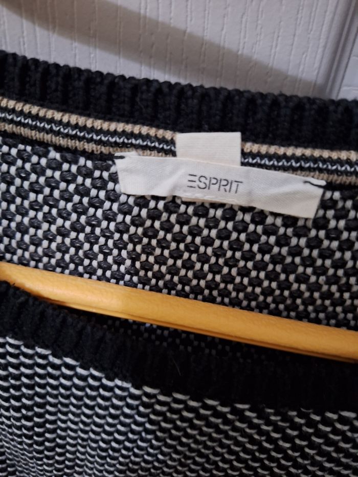 Pull noir et blanc - photo numéro 2