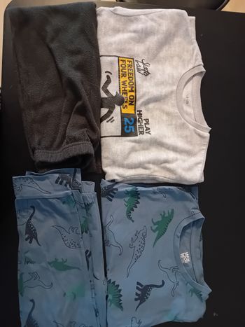 Lot pyjamas 8 ans