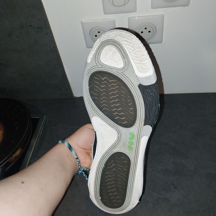 Basket Jordan Tatum 2 Néon ~ Basket-ball ~ Blanche Noire Verte ~ pointure 44 - photo numéro 9