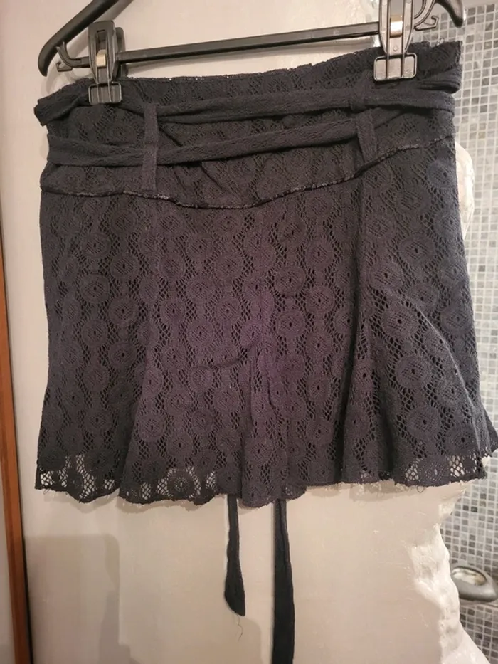 Jupe courte Dentelle noire Jennyfer – T.40 - photo numéro 2
