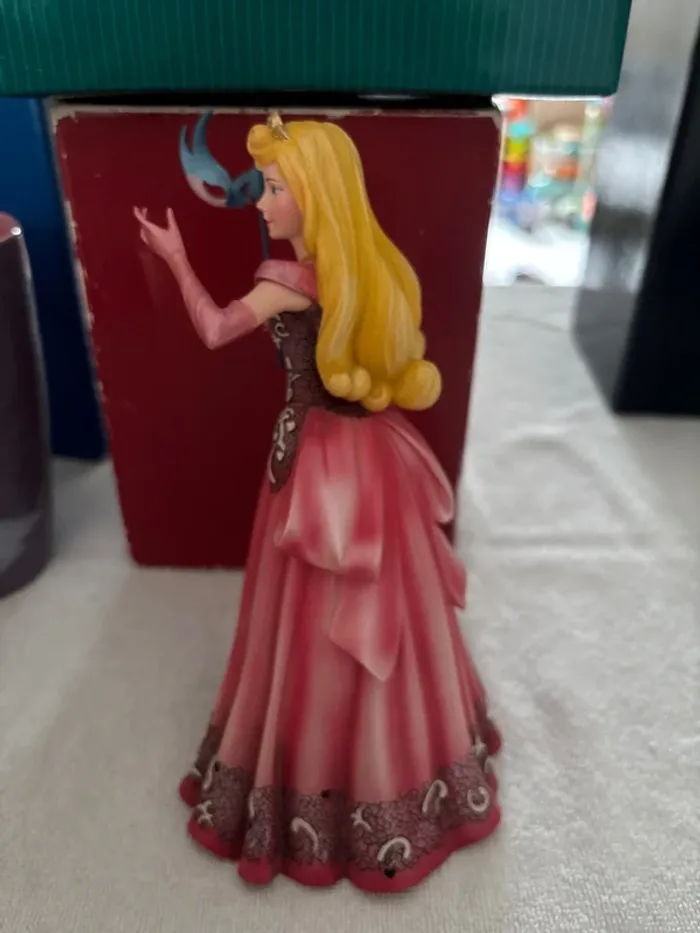 Figurine aurore masquerade - photo numéro 3