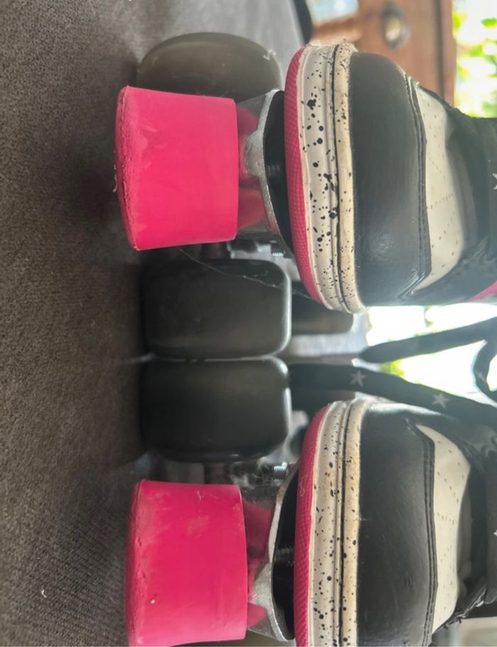 Patins à roulettes comme neuf - photo numéro 4