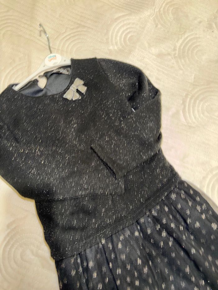 Robe de fête noir et argenté 8 ans - photo numéro 4