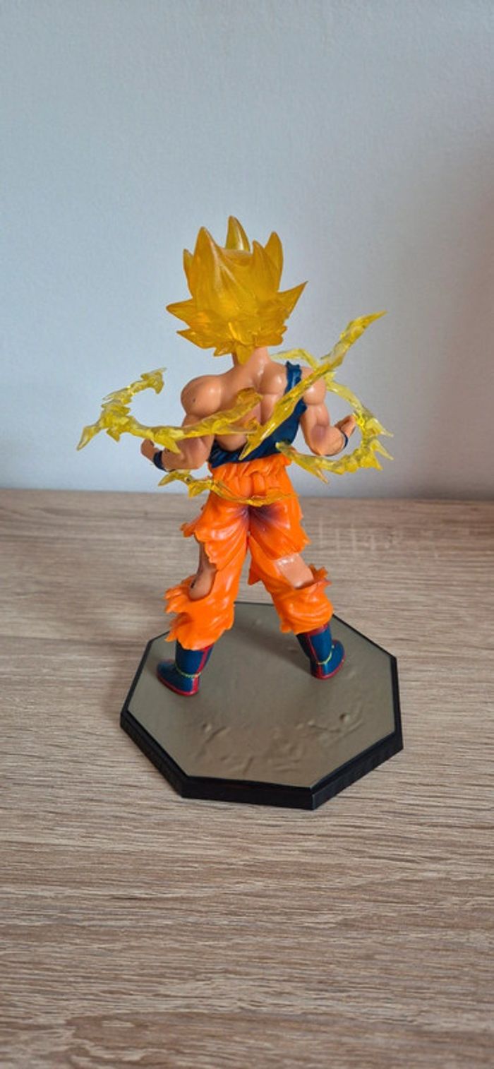 Figurine Super Saiyan Dragon Ball Z - photo numéro 4