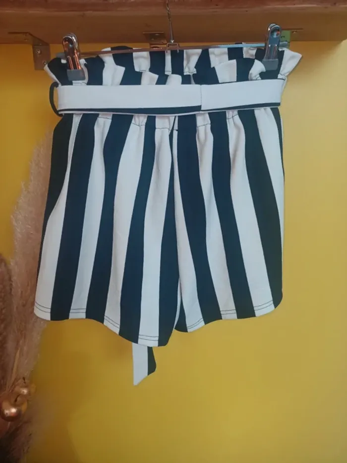 Short Shein taille S neuf sans étiquette - photo numéro 3