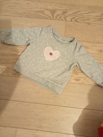 Pull gris et rose