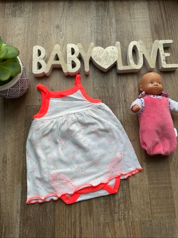 - Robe Hema   - 1 mois - Très bon état