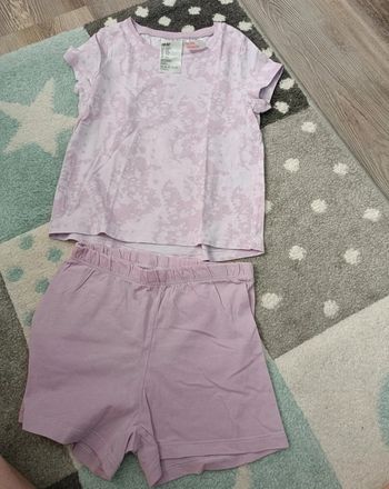 Pyjama short 
Marque h&M
Taille 98/104 cm