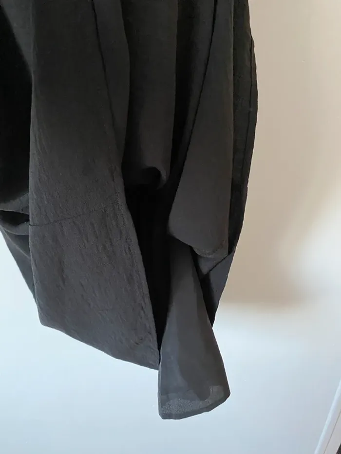 Robe noire - photo numéro 3