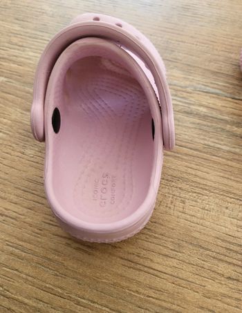 Crocs rose