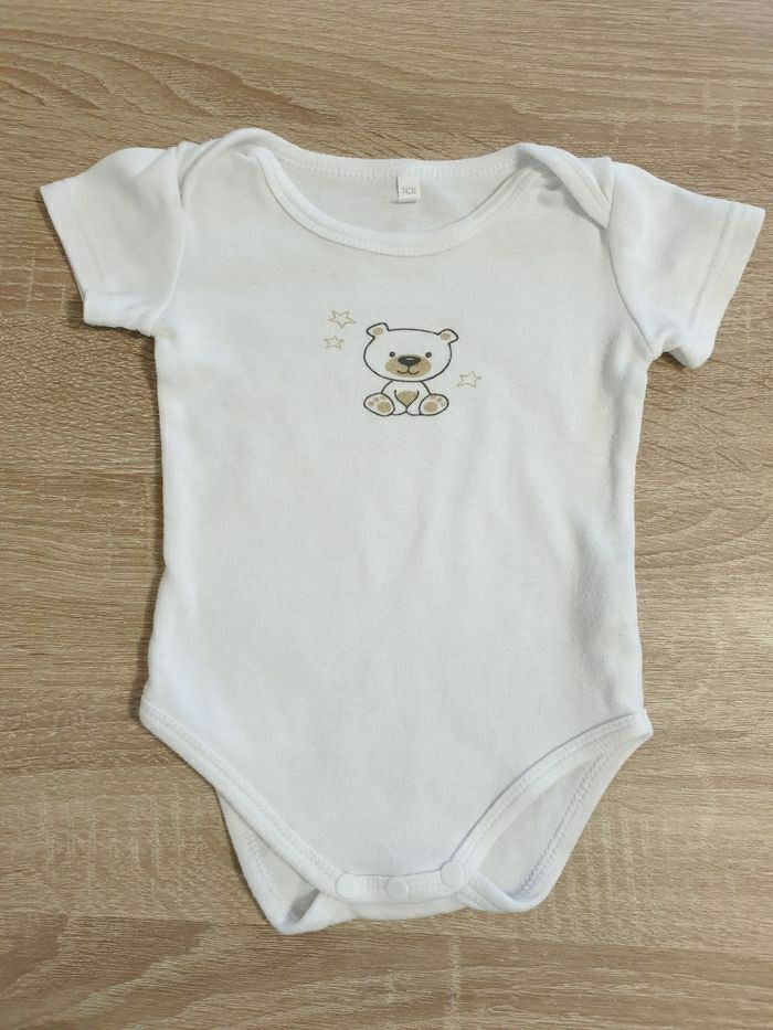 Lot 9 mois - 1 haut pyjama + 2 pantalons pyjama + 1 body manches courtes - photo numéro 6