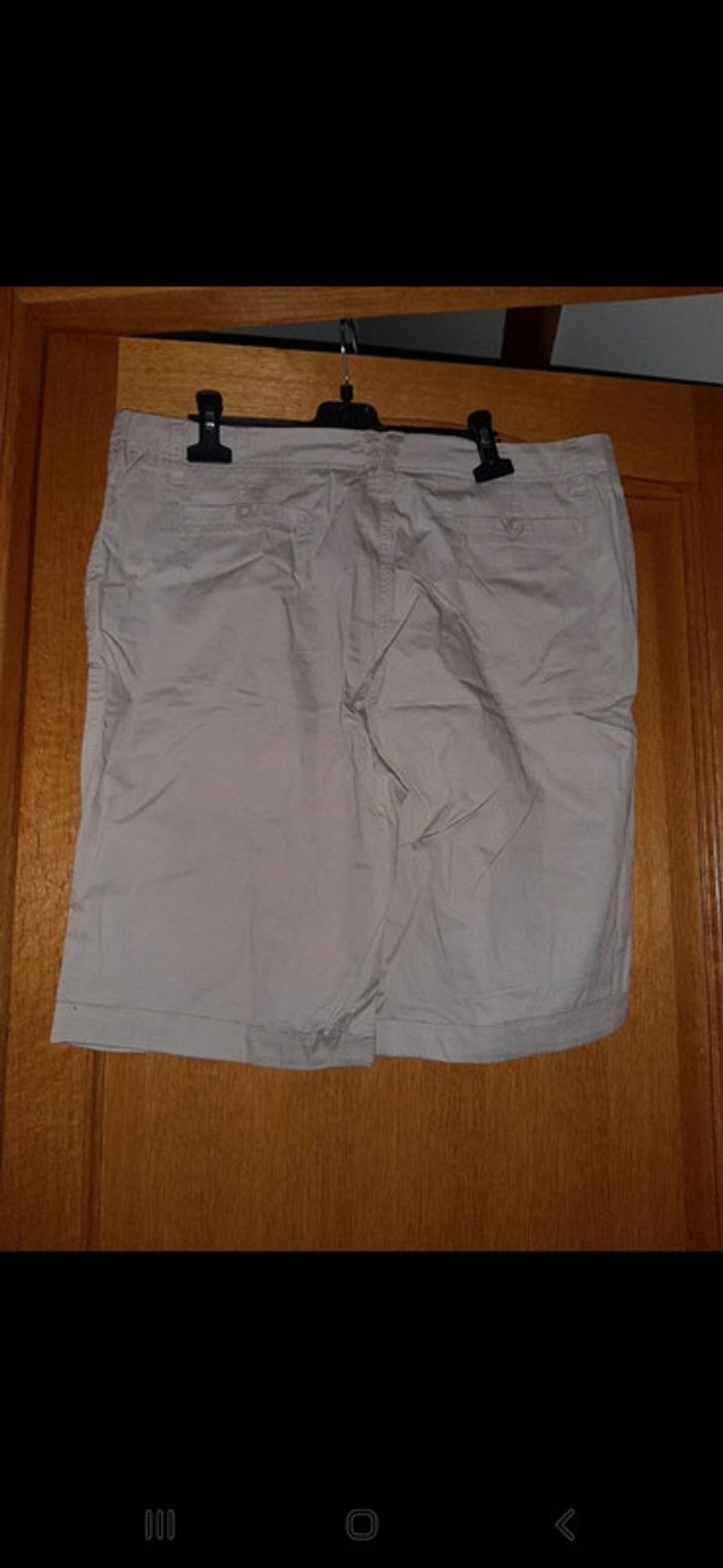 Short femme taille 46 - photo numéro 3