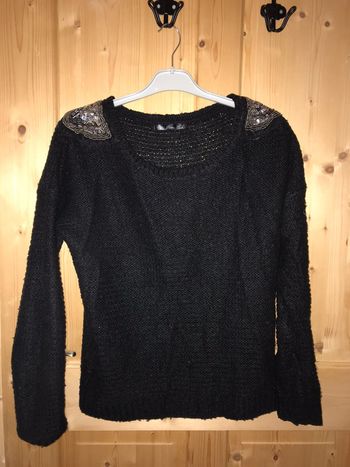 Pull noir mim avec épaules pailletés