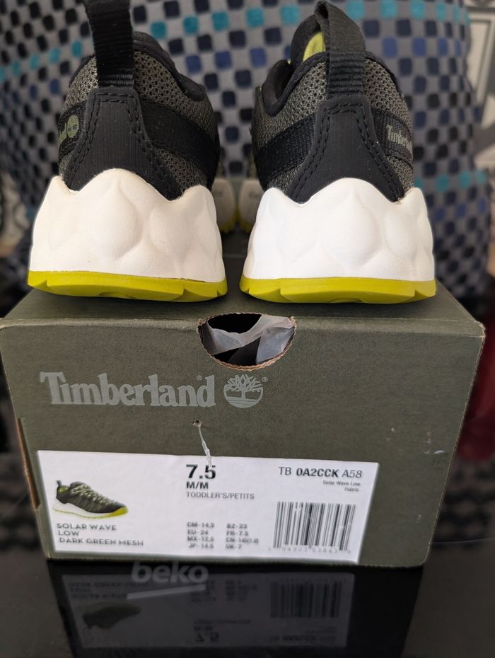 Baskets garçon. Taille 24. Neuf. Timberland - photo numéro 2
