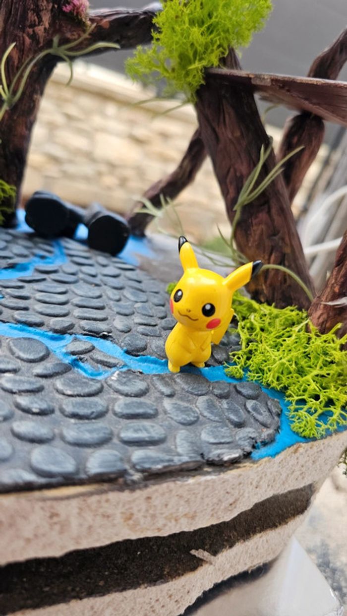 Super figurine Pokemon Nintendo pikachu qui bouge la tete - photo numéro 3