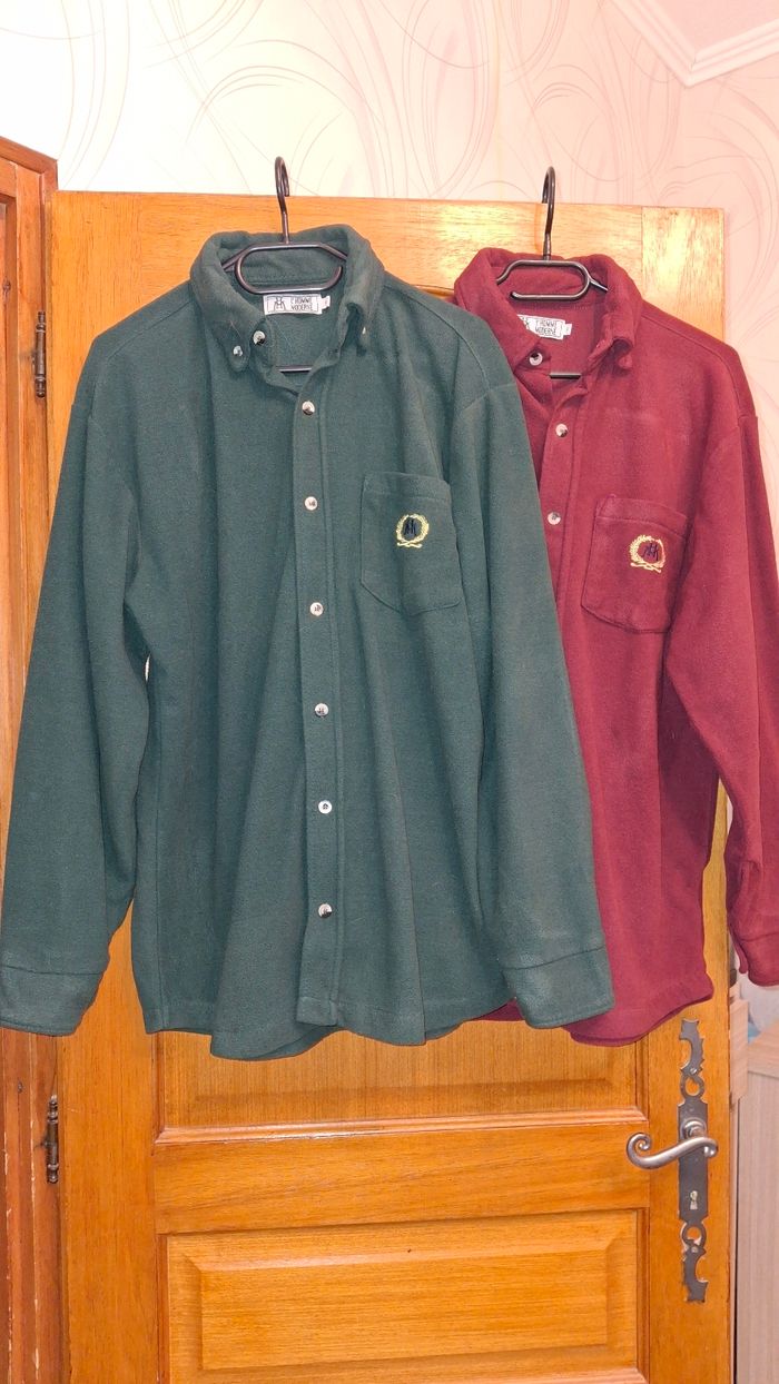 Lot de 2chemises L homme Moderne. Taille M