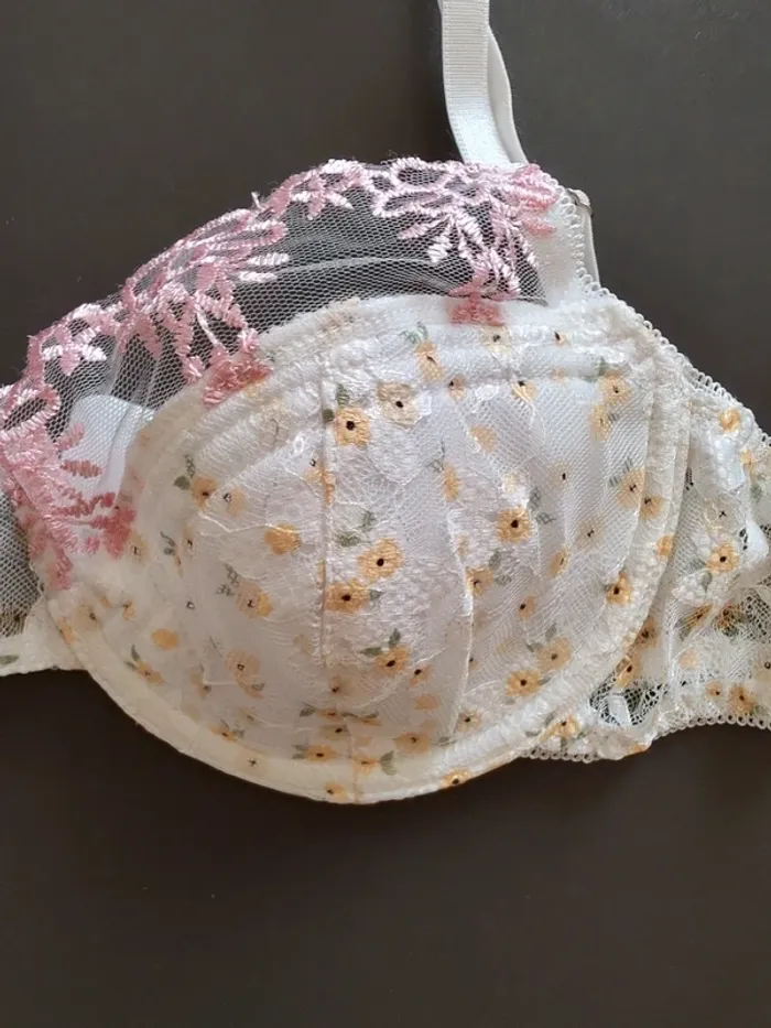 Ensemble soutien-gorge + string - photo numéro 2
