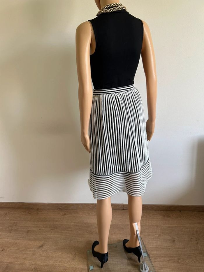 Jupe mi longue patineuse blanche et noire WE taille S TBE - photo numéro 10