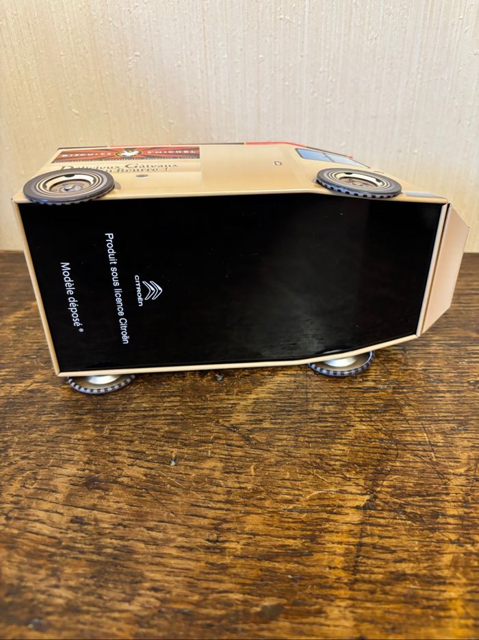 Boîte métallique  en forme de camionnette Citroën Tub HY - photo numéro 6