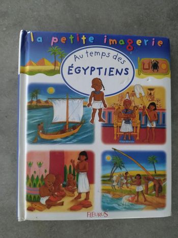 Livre La petite imagerie Au temps des Egyptiens