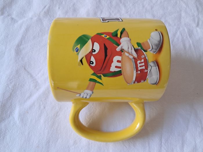 Tasse à café mug jaune M&m's rouge Mars 2014 - photo numéro 2