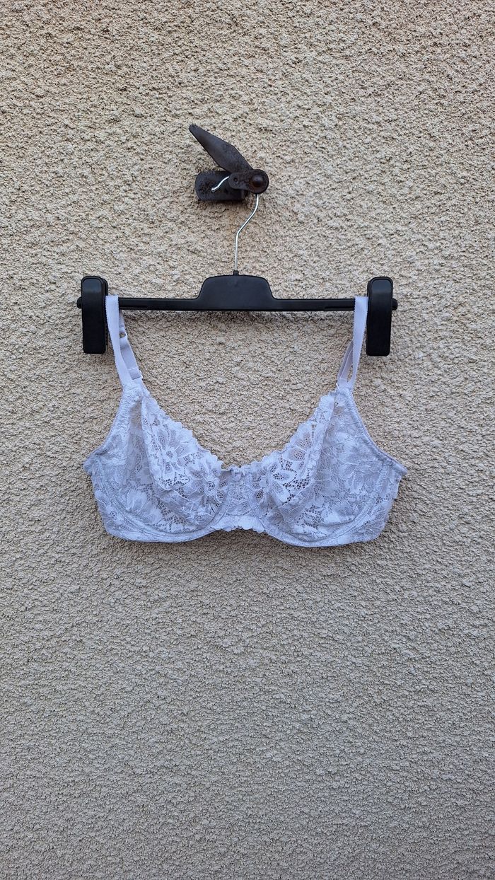 👙 Soutien-gorge Rougegorge Taille 100D