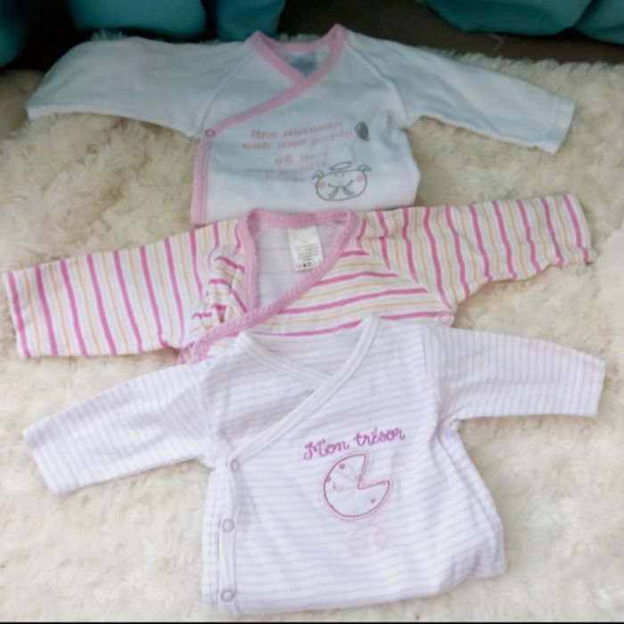 Lot 3 bodies fille 1m