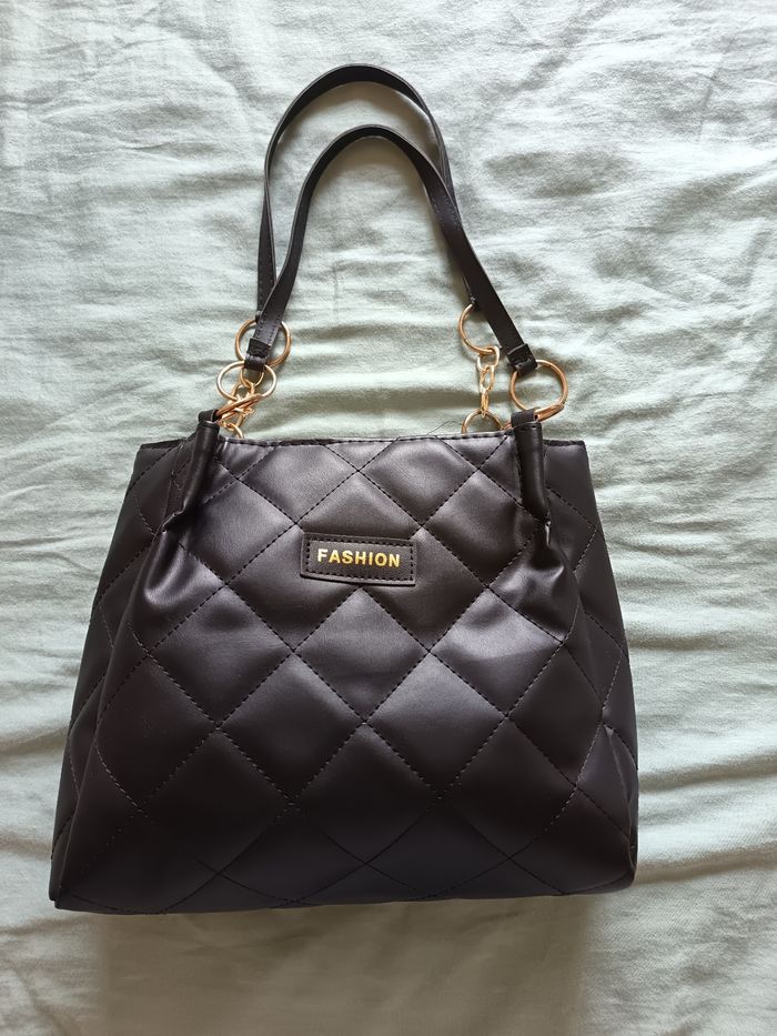 Sac à main porté épaule