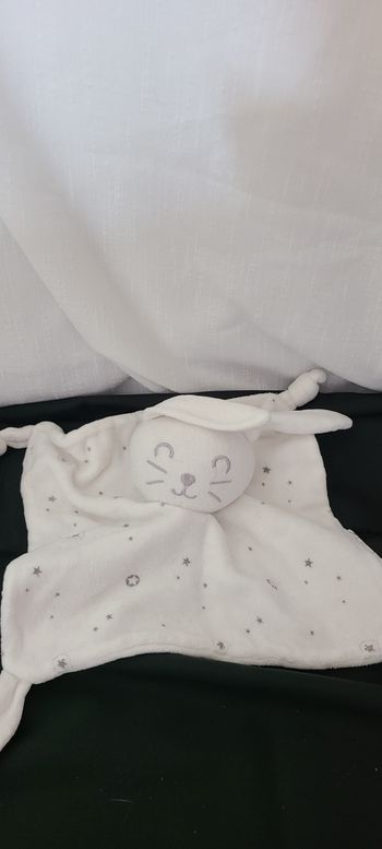 Doudou Siplec Mots D'enfants Leclerc Lapin Blanc Étoiles Grises Yeux Fermés