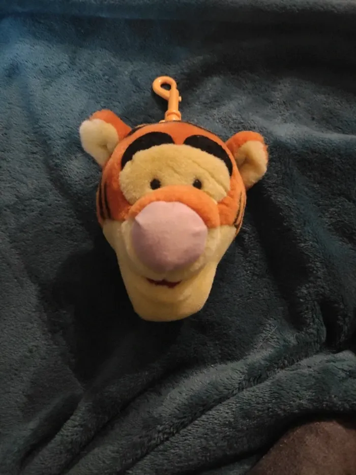 Livre peluche Tigrou