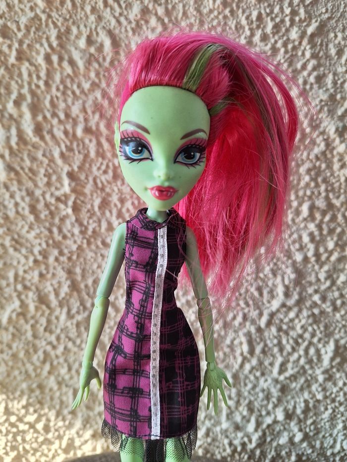 Poupée monster high - photo numéro 2