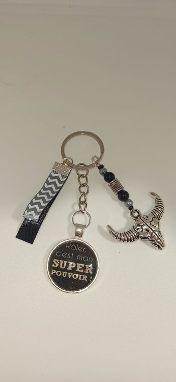 Porte clé humour " Râler c'est mon super pouvoir "