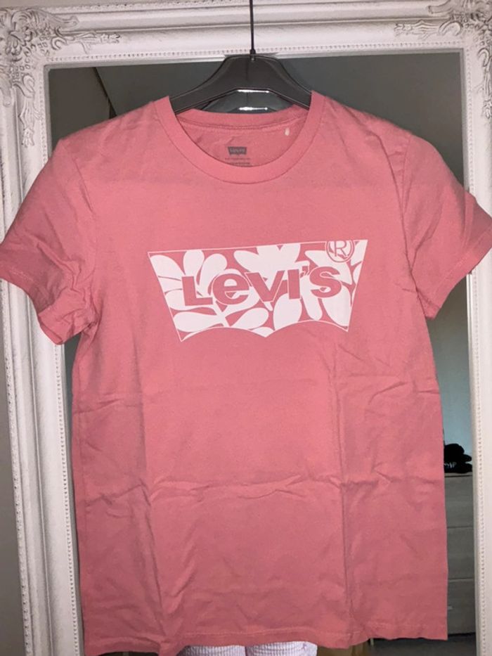 T-shirt Levi’s rose - Taille S - photo numéro 2