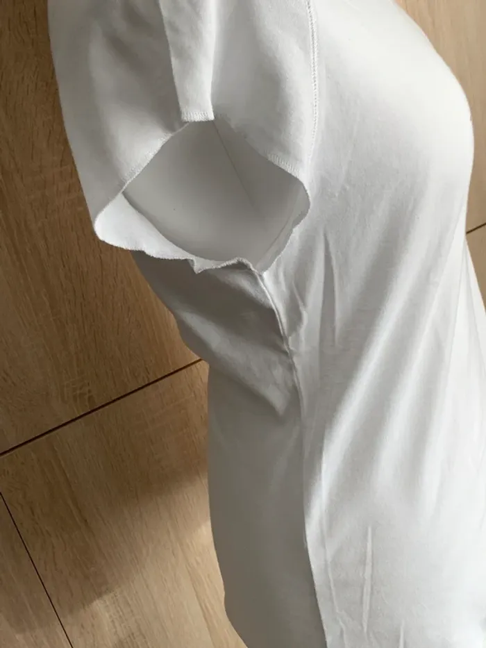Tee-shirt blanc à brillant L😺 - photo numéro 12