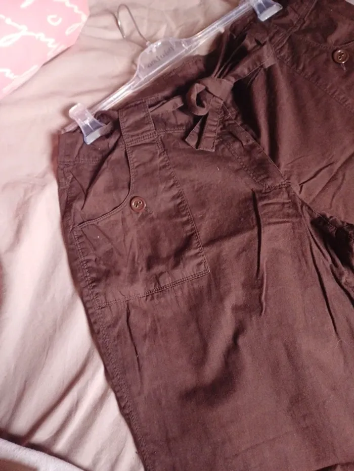 Joli pantalon habillé taille 46 pour le printemps - photo numéro 2