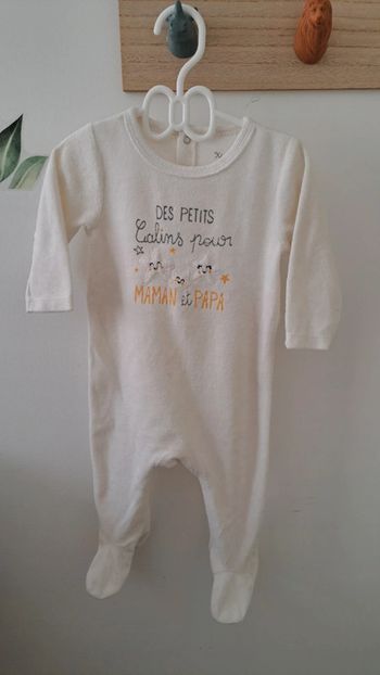 Pyjama ouverture à l'arrière