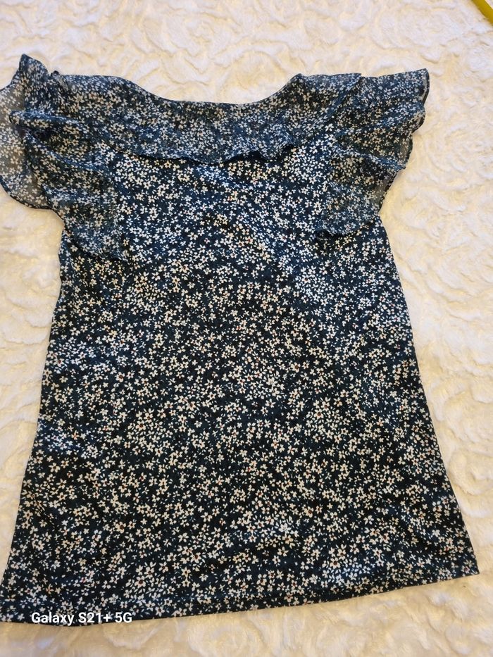 T-shirt imprimé floral manches volantées taille S - photo numéro 2