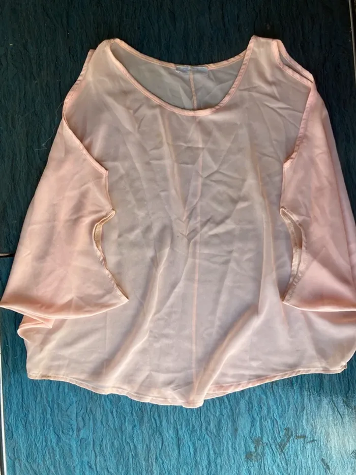 T-shirt rose femme épaule ouvertes