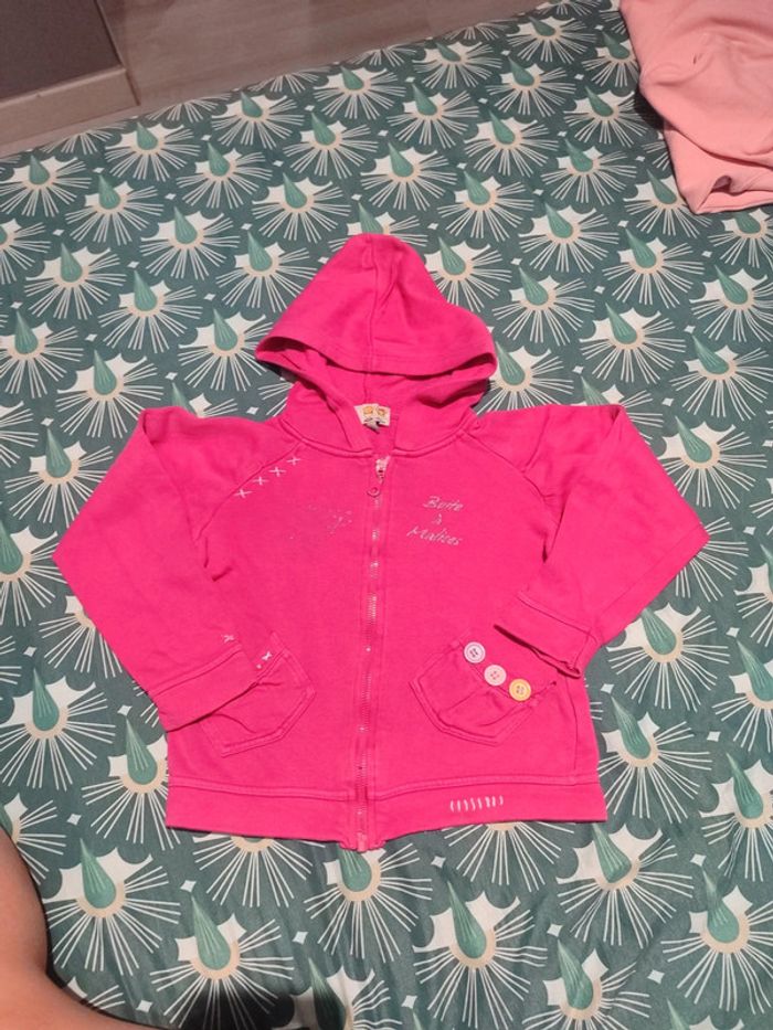 Veste à capuche taille 5 ans