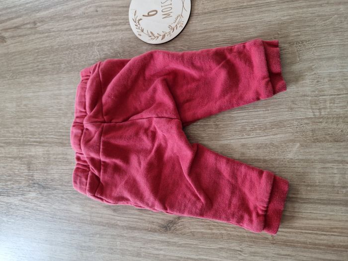 Pantalon de Jogging / Sarouel Molletonné Rouge Framboise Kiabi - 6 mois - photo numéro 3