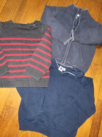 Lot pulls et gilet 24 mois
