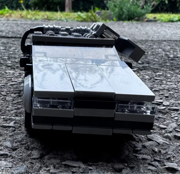 Dolorean Back to the future en briques - photo numéro 3