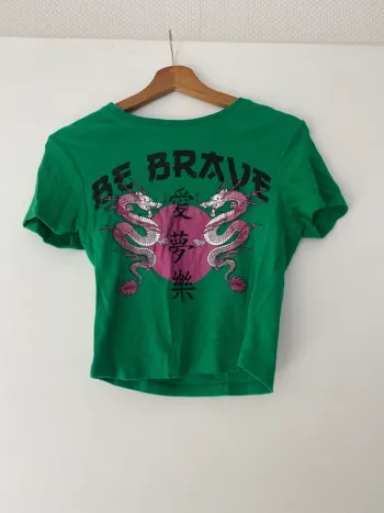 Top verte motif chinois