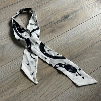 Bandeau noir et blanc serpent