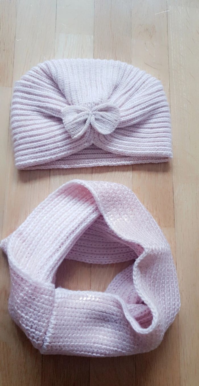 bonnet et tour de cou