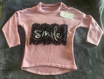 Pull fille 8 ans ne taille pas grand neuf et étiqueté